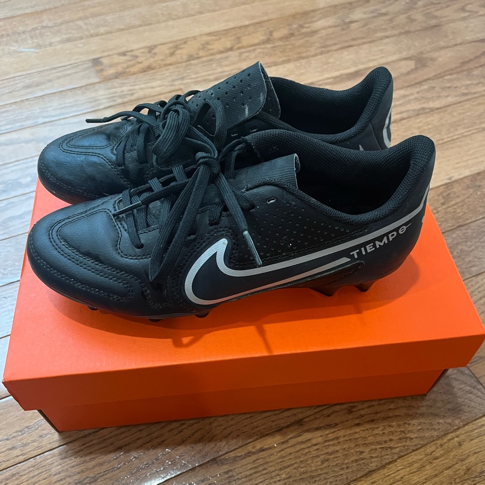 Nike Cleats size 6 womens